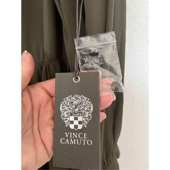 Vince Camuto Plus Size Long-Sleeve Split-Neck Dress NEW - Picture 7 of 9